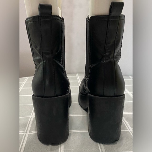 Silent Black Pull On Ankle Boot Shoes Wednesday Platform Sole Round Toe Size 9 - Picture 3 of 12